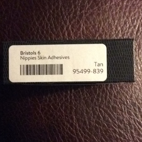 Nipples Skin Adhesive nipple covers - Picture 3 of 4